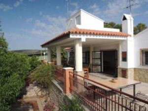 Bed and Breakfast met Nederlandse of Vlaamse eigenaren in Macastre, Valencia, Spanje.